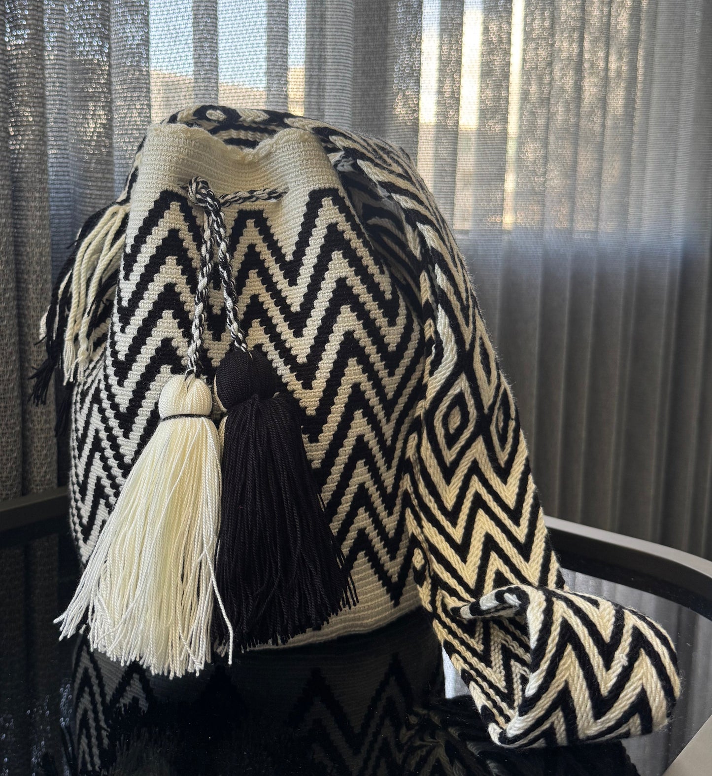 Wayuu Bag Black and White Pattern