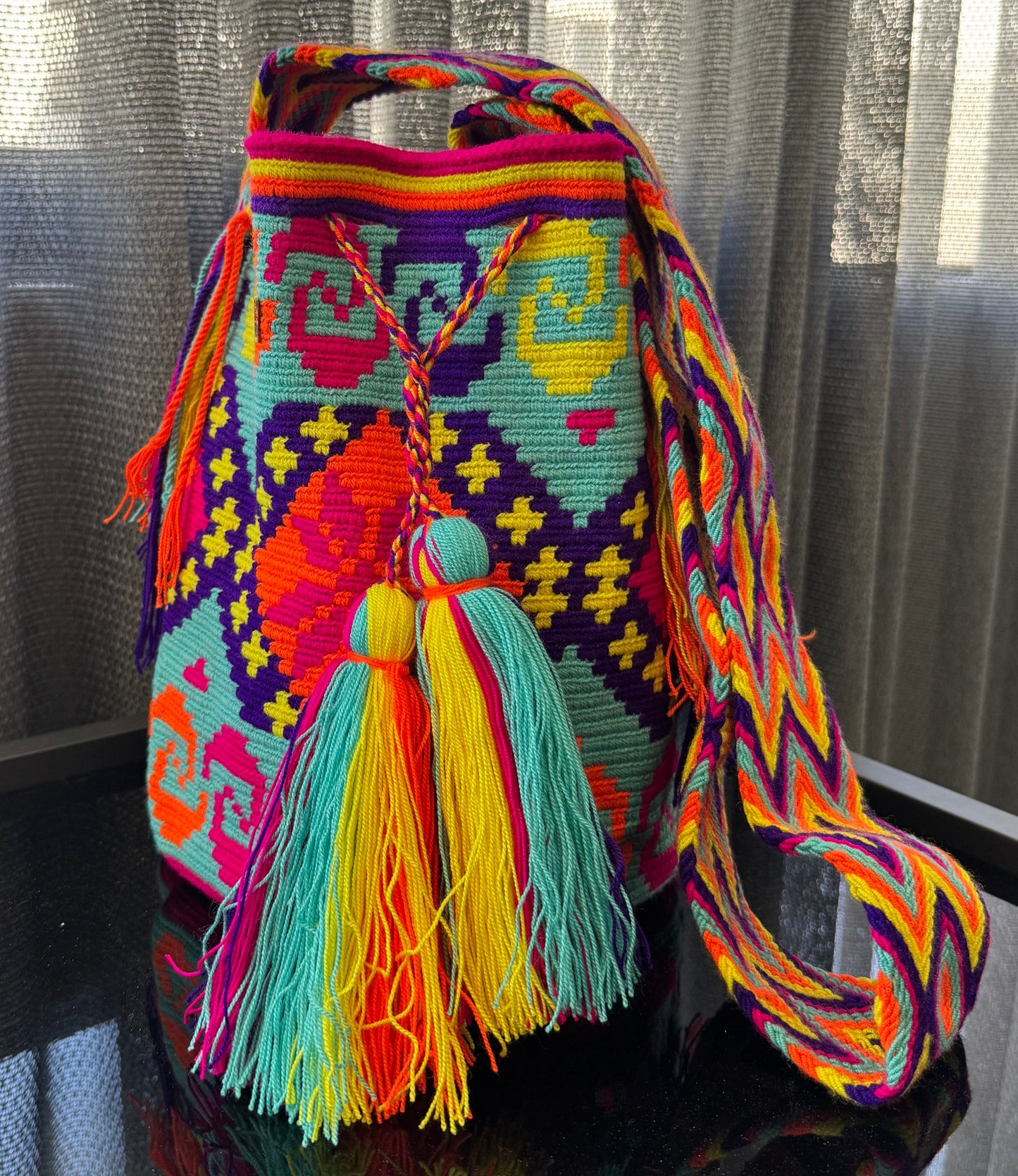 Wayuu Bag Turquoise Neon Pattern