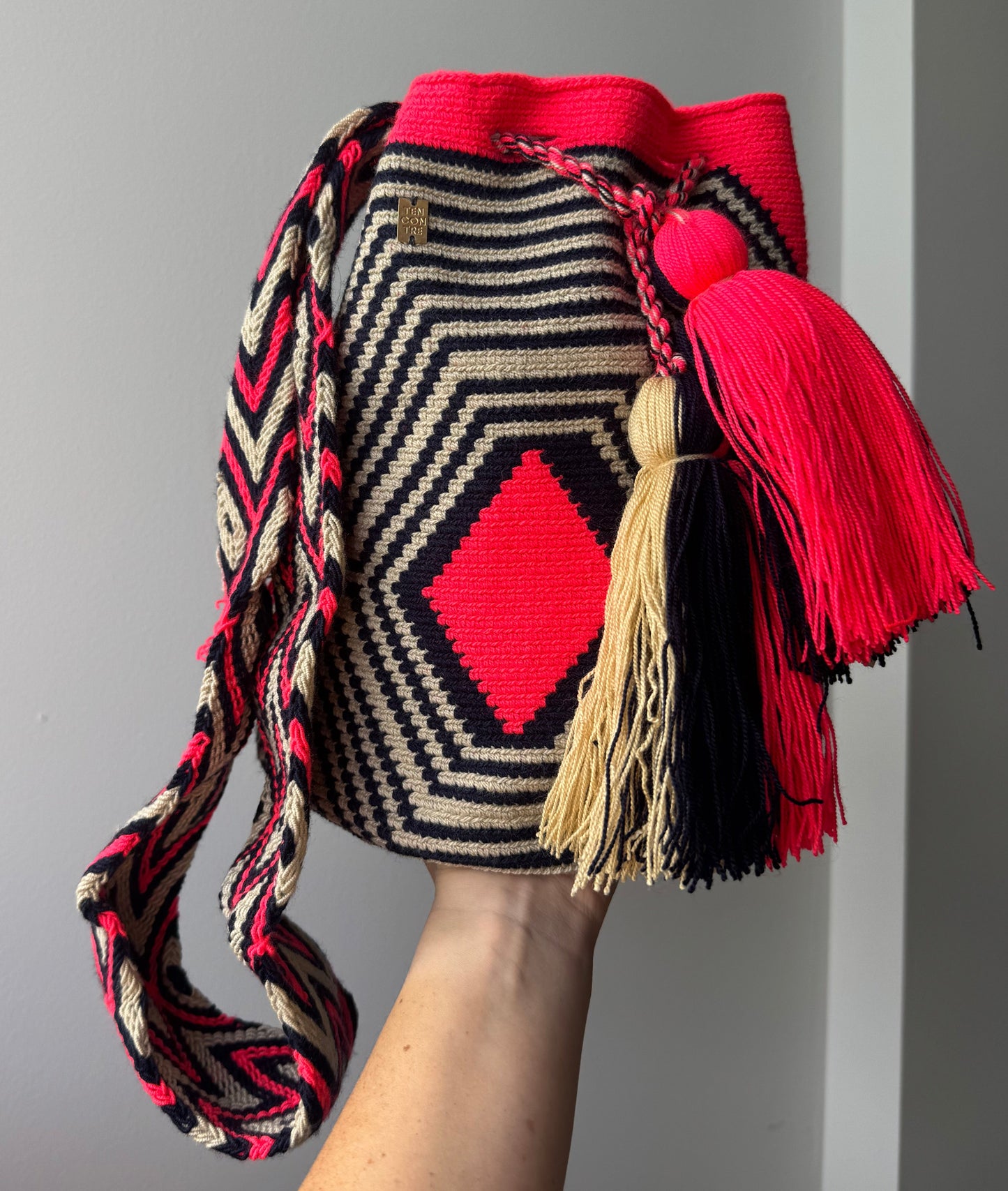 Wayuu Bag Hot Pink Pattern