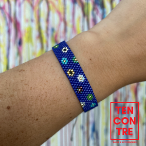 Miyuki bracelet with sliding knot on the back blue with flowers